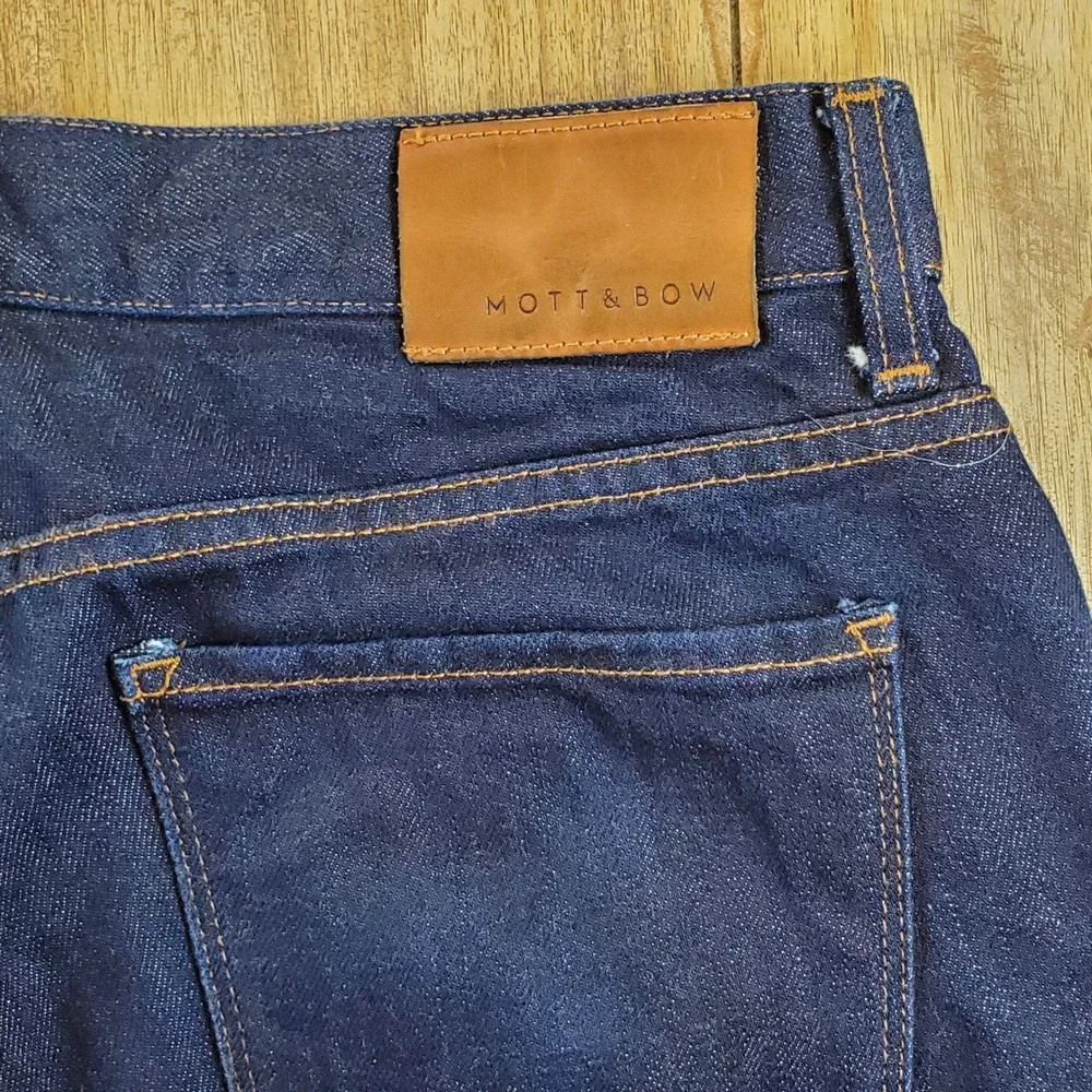 Mott & Bow Straight Jeans Mens 32x32 Dark Indigo 100% Cotton Rigid Denim MB001